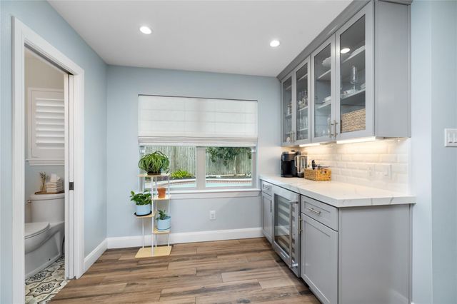 4907 Golf Drive, Houston, TX 77018
