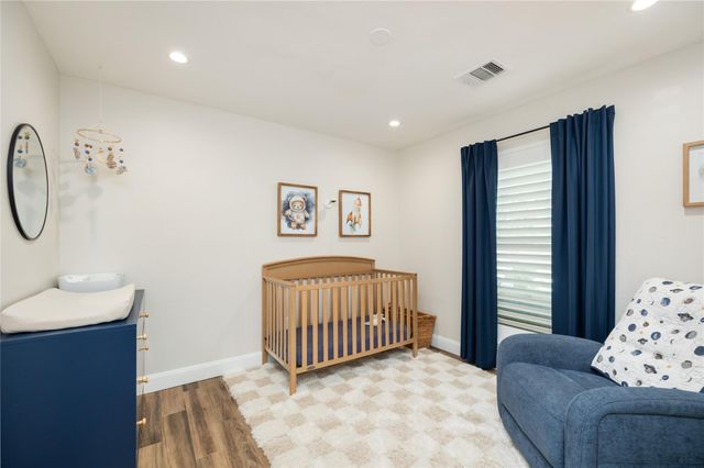 4907 Golf Drive, Houston, TX 77018