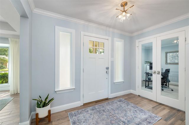 4907 Golf Drive, Houston, TX 77018