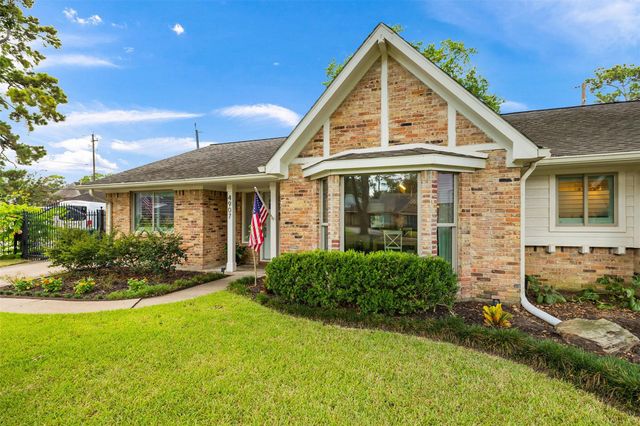 4907 Golf Drive, Houston, TX 77018