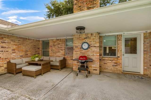 4907 Golf Drive, Houston, TX 77018