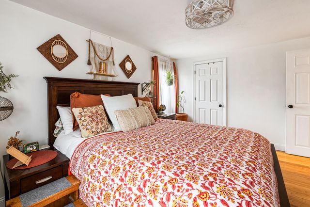 15 Pendleton Lane, Londonderry, NH 03053