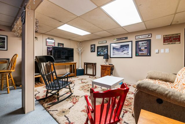 15 Pendleton Lane, Londonderry, NH 03053