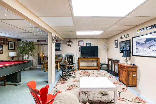 15 Pendleton Lane, Londonderry, NH 03053