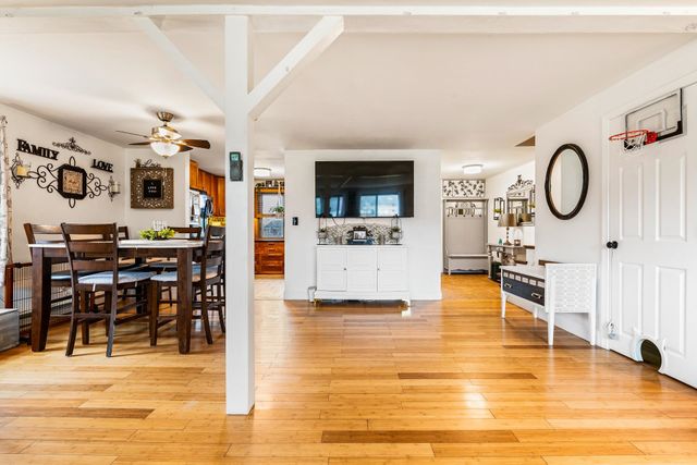 15 Pendleton Lane, Londonderry, NH 03053