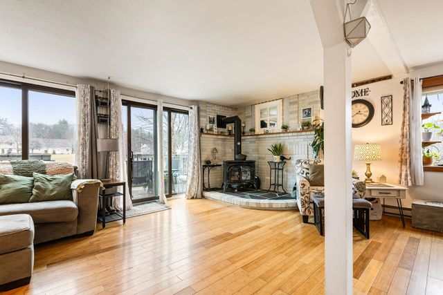 15 Pendleton Lane, Londonderry, NH 03053