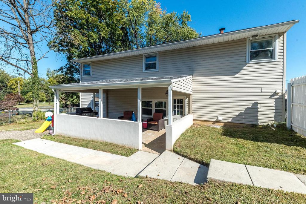 Image 51 of property listing at 2812 MEYER AVE, Glenside, PA 19038