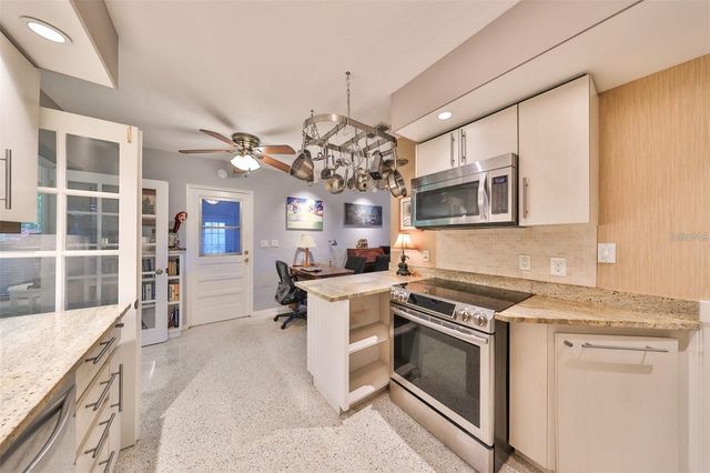 5934 115TH LANE, Seminole, FL 33772