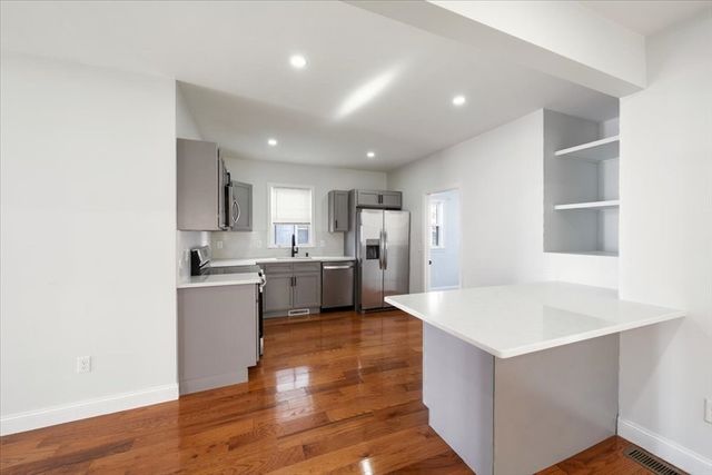 15 Porter St, Everett, MA 02149