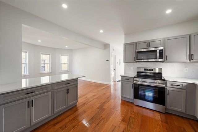 15 Porter St, Everett, MA 02149