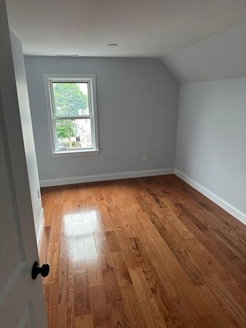 15 Porter St, Everett, MA 02149