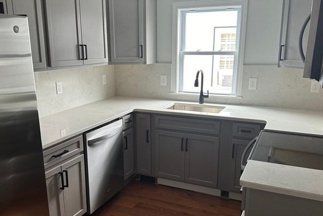 15 Porter St, Everett, MA 02149