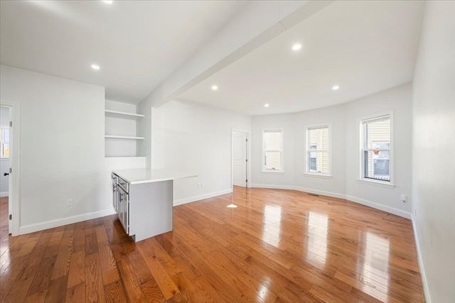 15 Porter St, Everett, MA 02149