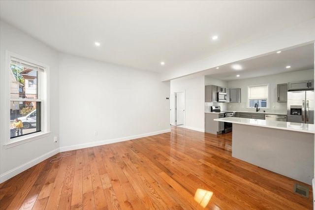 15 Porter St, Everett, MA 02149