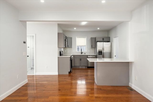 15 Porter St, Everett, MA 02149
