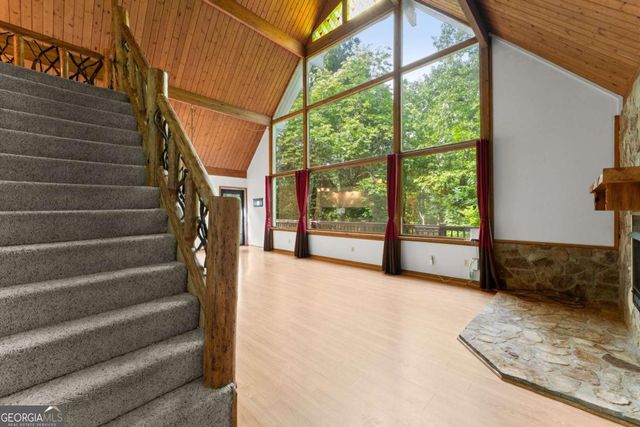 318 Horseshoe Lane, Dahlonega, GA 30533