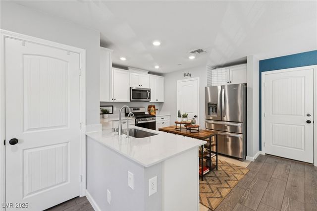 1141 Glistening Acres Avenue, North Las Vegas, NV 89086