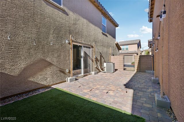 1141 Glistening Acres Avenue, North Las Vegas, NV 89086