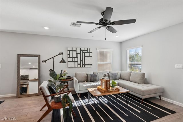 1141 Glistening Acres Avenue, North Las Vegas, NV 89086