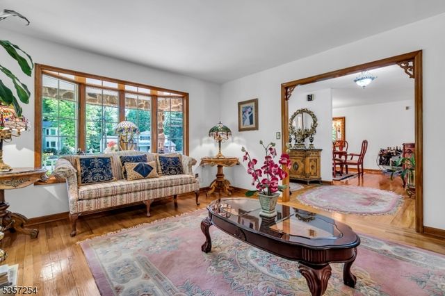 30 Robbins Ave, Berkeley Heights Twp., NJ 07922