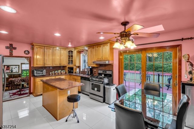 30 Robbins Ave, Berkeley Heights Twp., NJ 07922