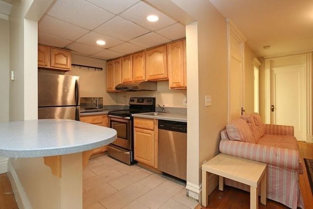 466 Commonwealth Ave 301, Boston, MA 02215