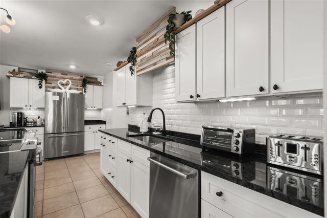 6001 - 305 S Kings Hwy., Myrtle Beach, SC 29575