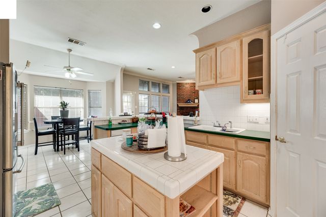 122 Paige Lane, Forney, TX 75126