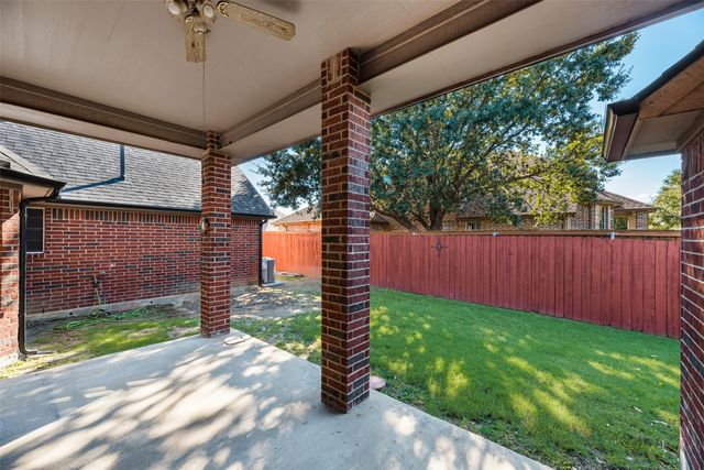 122 Paige Lane, Forney, TX 75126