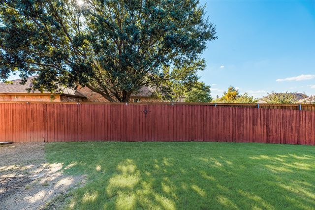 122 Paige Lane, Forney, TX 75126