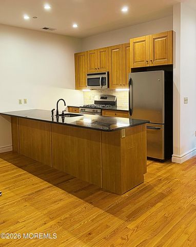 8 E Front Street 303, Red Bank, NJ 07701