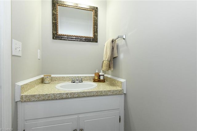2667 Cottage Place, Greensboro, NC 27455