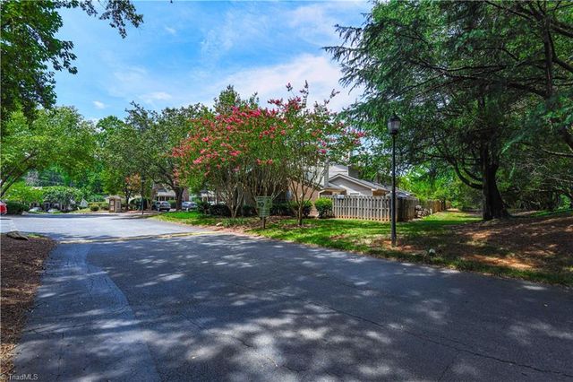2667 Cottage Place, Greensboro, NC 27455