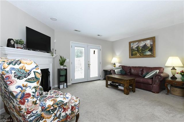 2667 Cottage Place, Greensboro, NC 27455