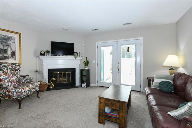2667 Cottage Place, Greensboro, NC 27455