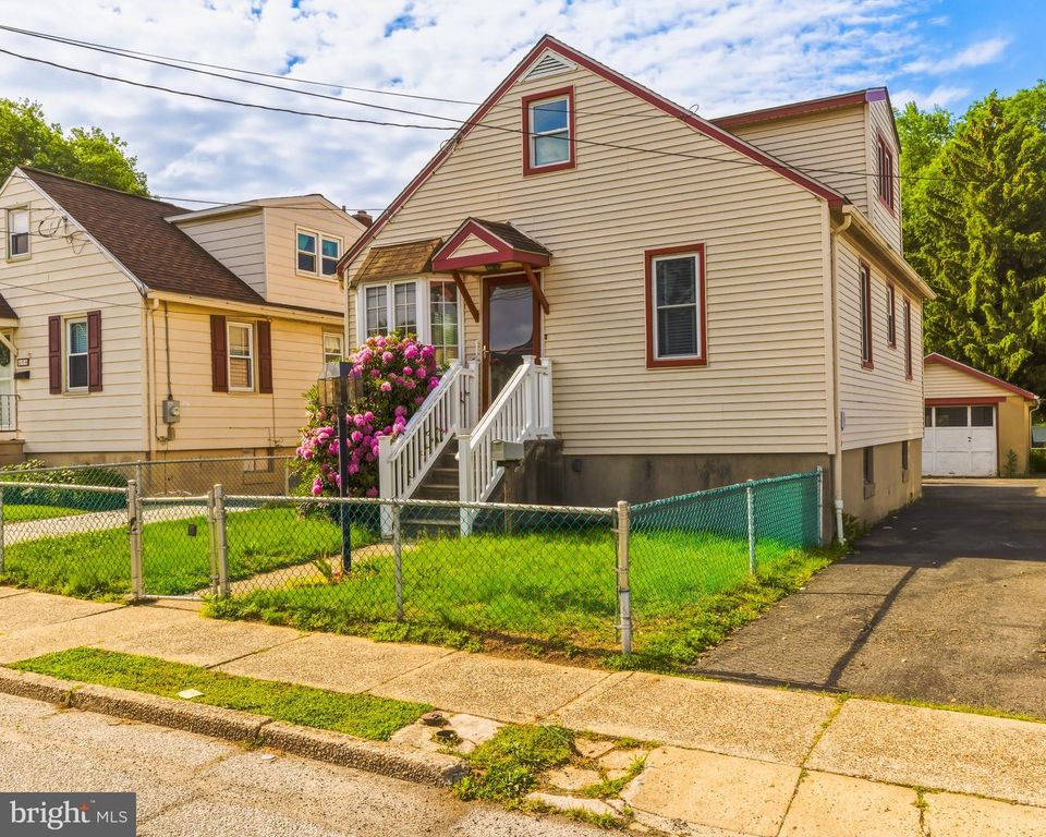 208 LEHIGH AVE, Gloucester City, NJ 08030