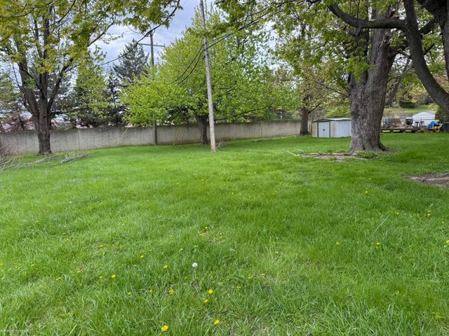 21270 Hillcrest Drive, Clinton Twp, MI 48036