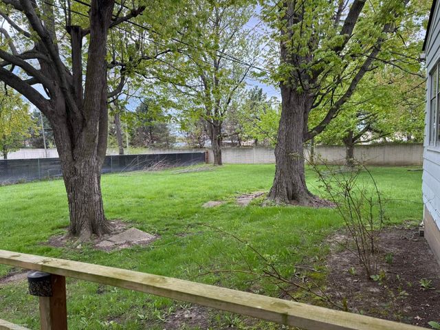 21270 Hillcrest Drive, Clinton Twp, MI 48036