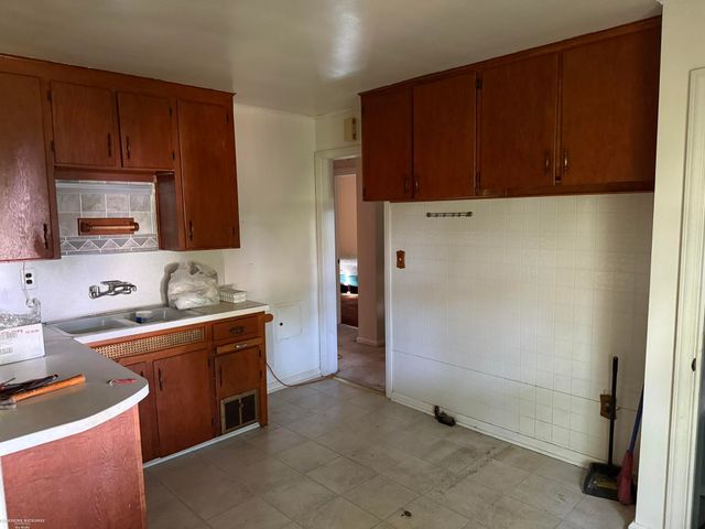 21270 Hillcrest Drive, Clinton Twp, MI 48036