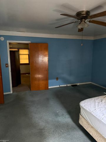 21270 Hillcrest Drive, Clinton Twp, MI 48036