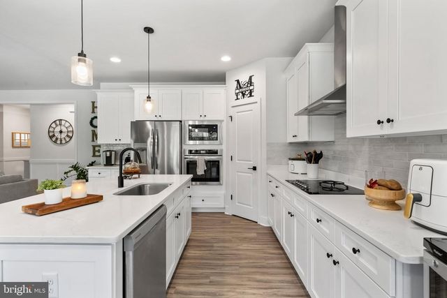 3283 FLAT RUN RD, Locust Grove, VA 22508