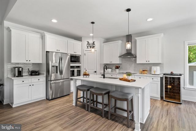 3283 FLAT RUN RD, Locust Grove, VA 22508