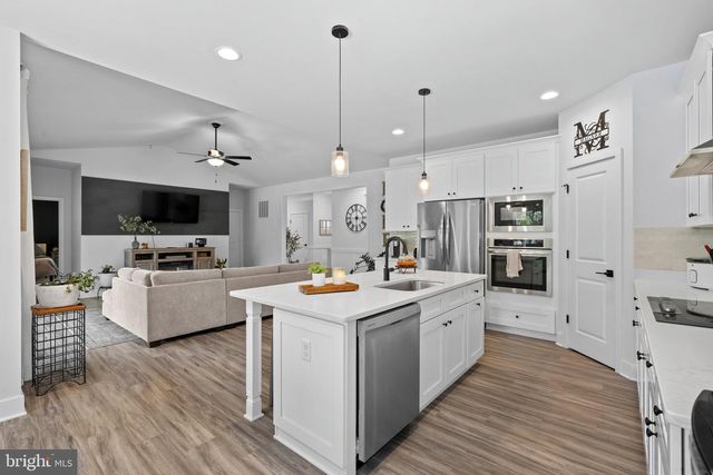 3283 FLAT RUN RD, Locust Grove, VA 22508