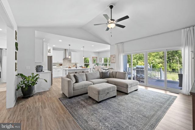 3283 FLAT RUN RD, Locust Grove, VA 22508