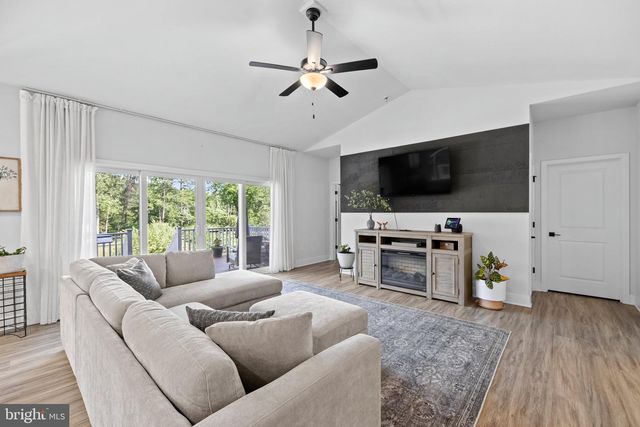 3283 FLAT RUN RD, Locust Grove, VA 22508