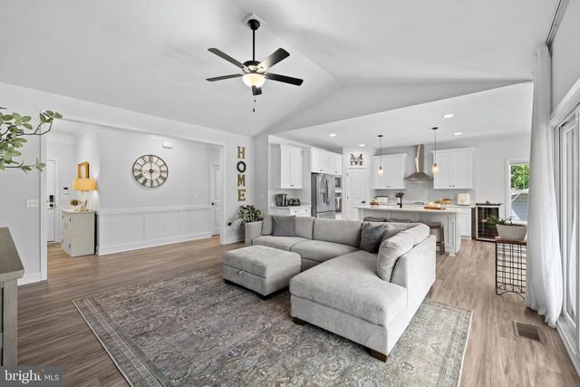 3283 FLAT RUN RD, Locust Grove, VA 22508