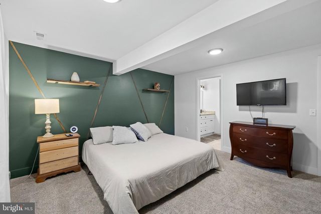 3283 FLAT RUN RD, Locust Grove, VA 22508