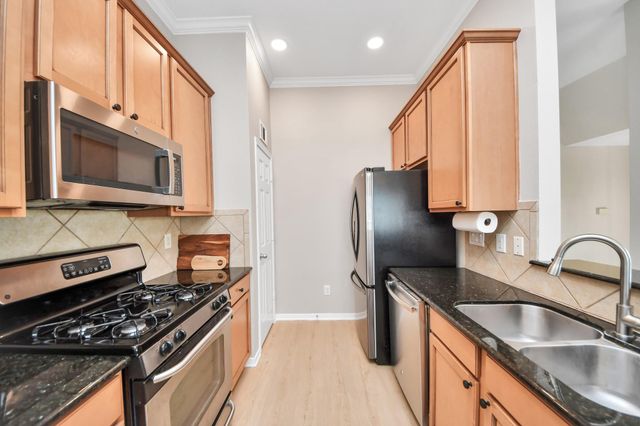 6222 Skyline Drive 26, Houston, TX 77057