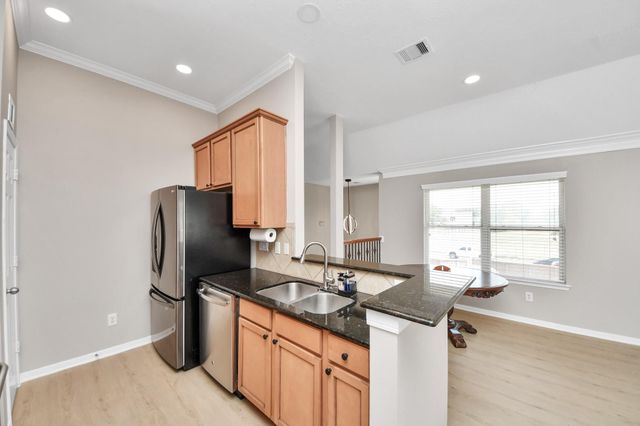 6222 Skyline Drive 26, Houston, TX 77057