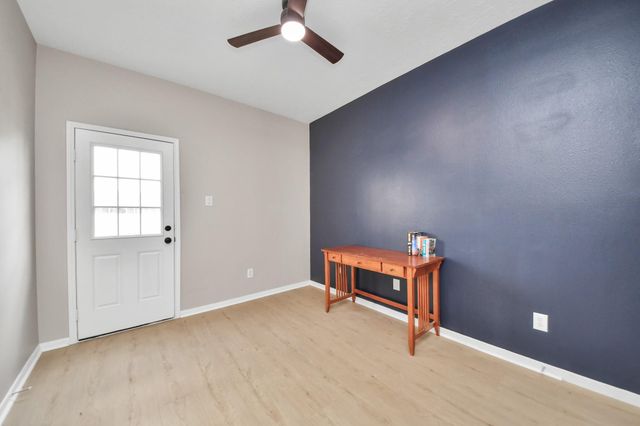 6222 Skyline Drive 26, Houston, TX 77057